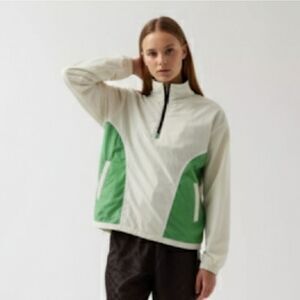 UO Skybox Half-Zip Windbreaker Jacket M